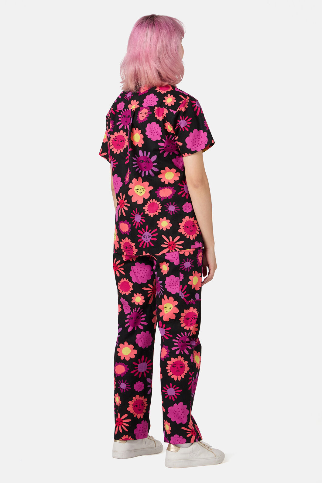 Gorman - Smiley Flowers Scrub Set - black