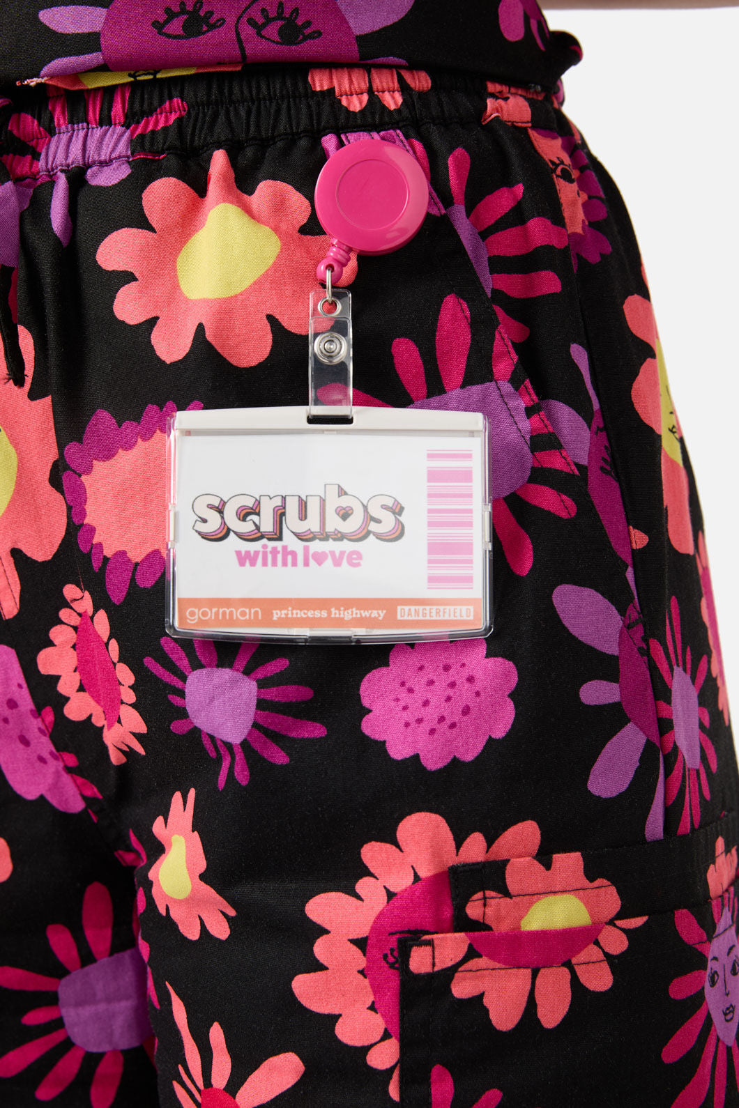 Gorman - Smiley Flowers Scrub Set - black