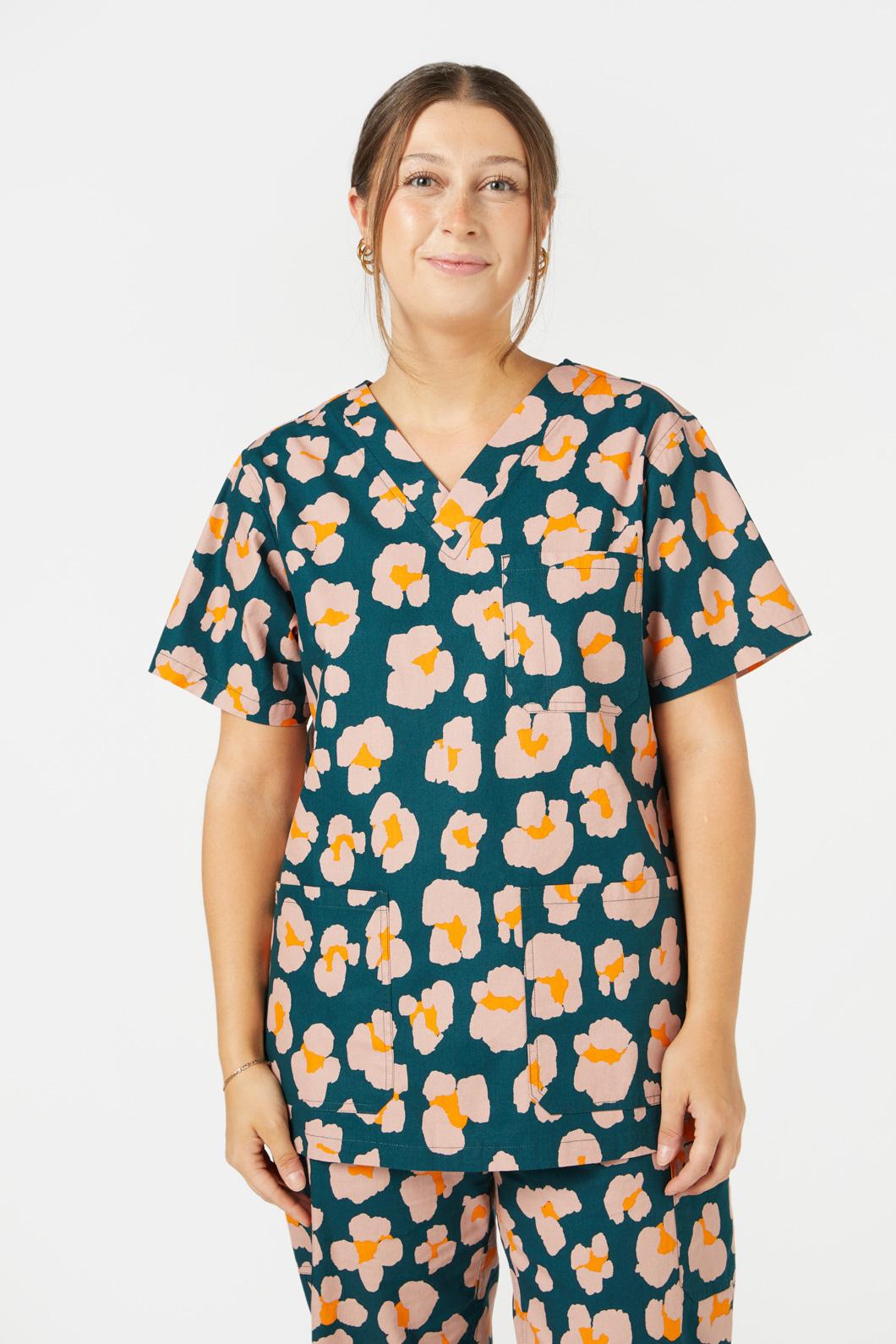 Gorman - Leopards Scrub Set - green