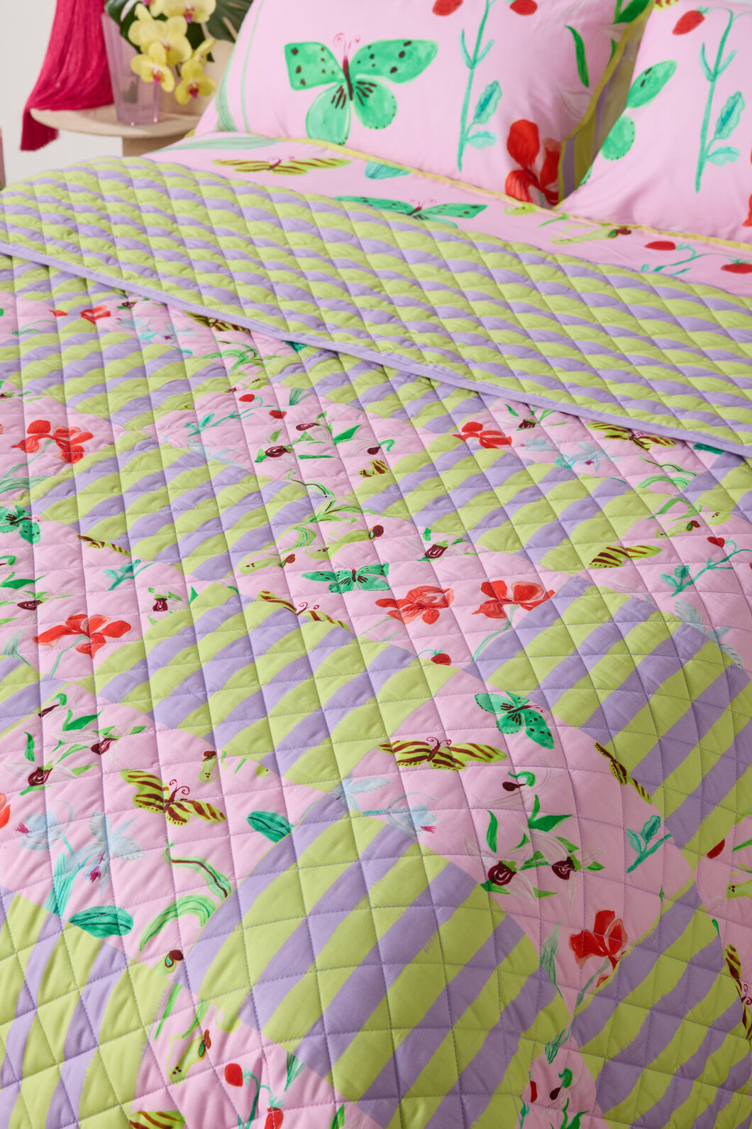 Gorman - Electric Eden Quilted Coverlet S/D - print
