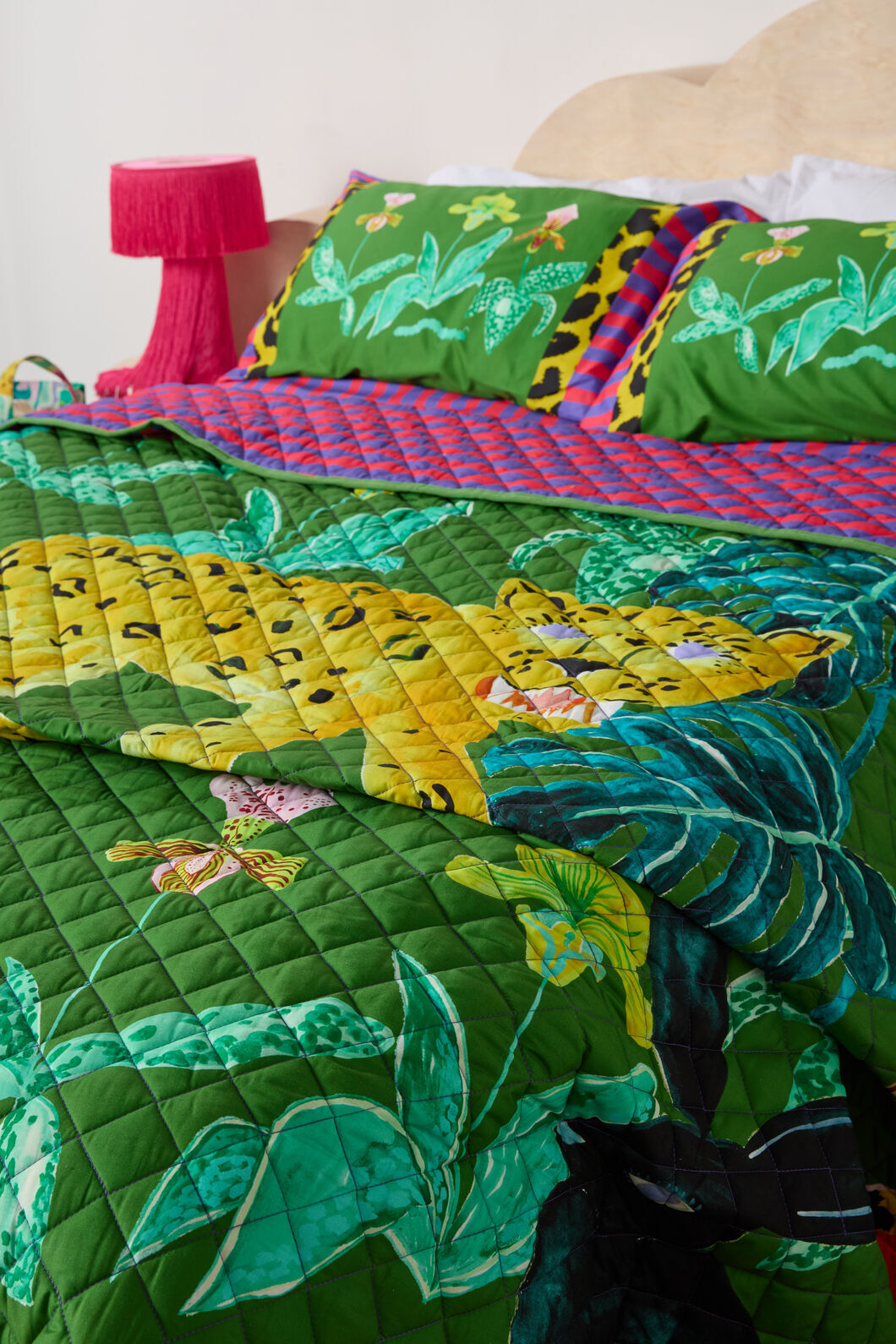 Gorman - Orchid Safari Quilted Coverlet Q/K - print