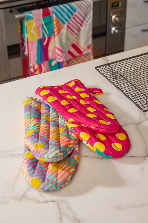Gorman - Still Life Oven Mitt Set - print